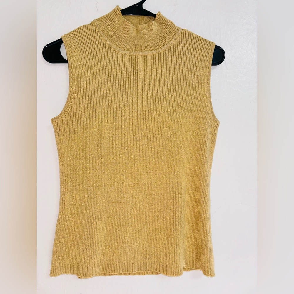 Classic Elements Vintage Women’s Gold Top Size M
